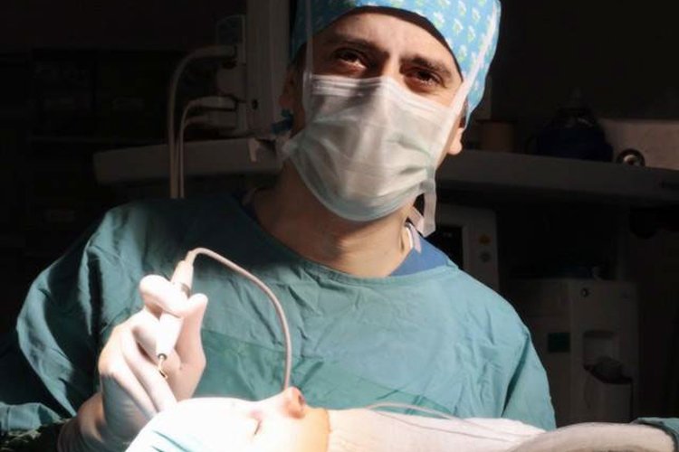 right rhinoplasty surgeon - best rhinoplasty surgeon